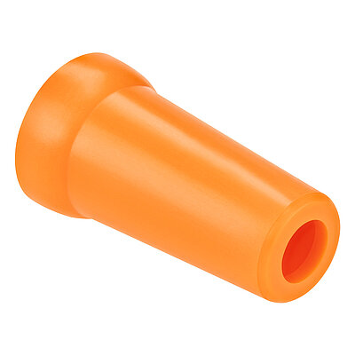 eine orangefarbene Düse der Aqua-Loc Serie aus Kunststoff mit Kugelkopfgelenkpfanne hinten und nach vorne konisch zulaufender Düsenöffnung mit 6 mm Durchlass zur Zuführung von Kühlschmierstoffen, freigestellt auf weißem Hintergrund