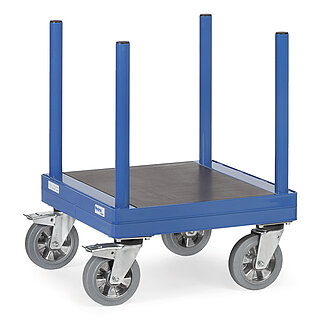 ein blauer quadratischer FETRA® Rollwagen mit vier vertikalen Rohren an den Ecken für Langmaterialtransport auf weißem Hintergrund