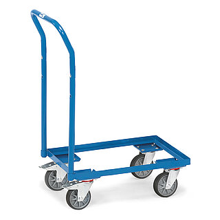 ein blauer FETRA® Rollwagen für Eurokästen mit Schiebebügel auf weißem Hintergrund