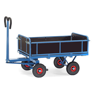ein blauer FETRA® Handpritschenwagen mit Handdeichsel, rundum verlaufenden dunklen Bordwänden und Luftbereifung auf weißem Hintergrund