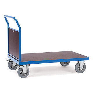 ein blauer FETRA® Wagen für schwere Lasten mit Schiebebügel, brauner Stirnwand und brauner Bodenplatte auf weißem Hintergrund