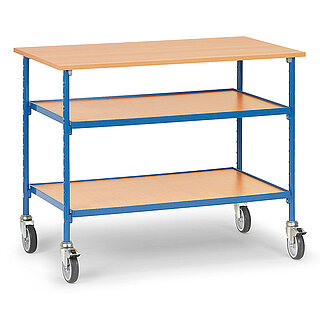 ein blauer FETRA® Rolltisch mit 3 Etagen auf weißem Hintergrund