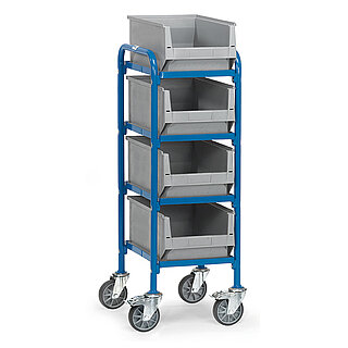 ein blauer FETRA® Wagen mit vier Etagen und vier grauen Eurokästen auf weißem Hintergrund